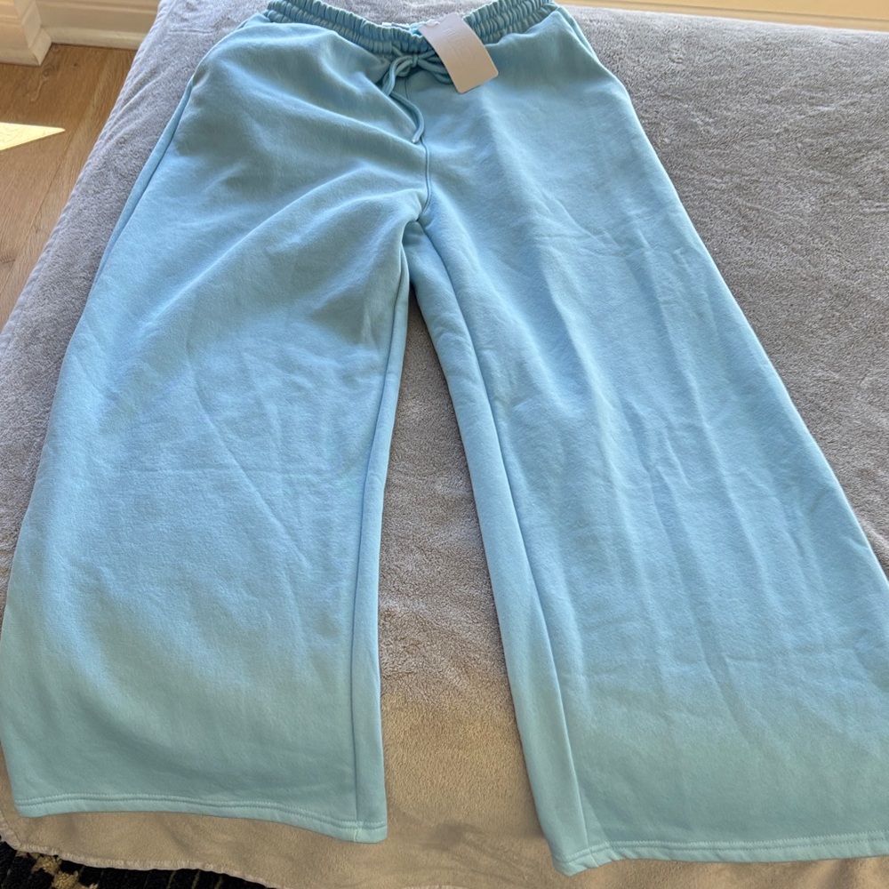 Women’s wide leg sweats ! - Picture 6 of 8